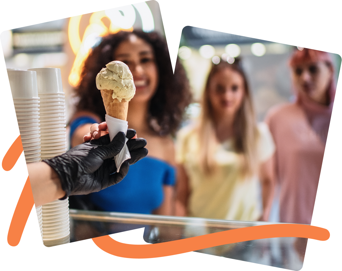 Osoba delektująca się lodami rzemieślniczymi MAMA Food